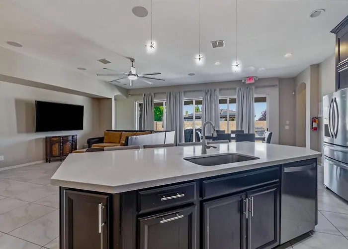 4br Family Retreat *